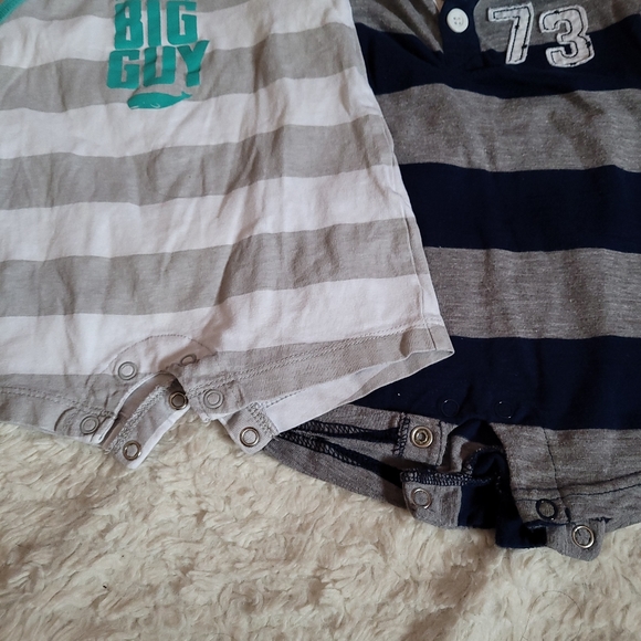 Lot Boys 3 & 3-6 M Pants Tshirt OnePieces - Picture 10 of 10